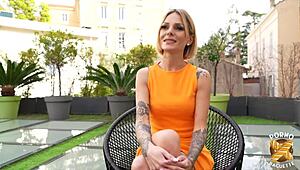 Naomi Ricci Sublime Blonde Soffre Une Belle Bite Pour Sa Premi�re