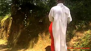 Indian college girlfriend fucks outdoor in bush with lover