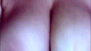 las tetas enormes de mi prometida rebotan