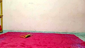 Cucumber stretches ladyboy ass in gaping scene