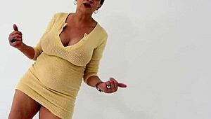 Busty mature lady Sonia shares her intriguing thoughts