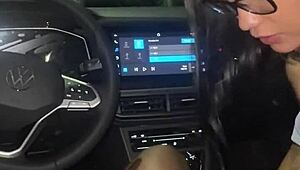 Young Asian girl, fucking the app driver without condom?