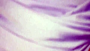 Young Asian girl, fucking the app driver without condom?