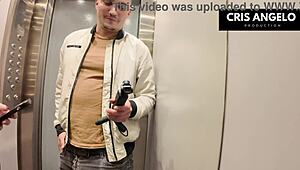 apagon españa - blackout spain - bloquée dans l'ascenseur elle finit par baiser son voisin marié - part 01 😏