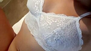 novinho was crazy to suck my juicy wet pussy, i came in his mouth