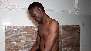 Mr Pato Deals with Queen Diva's Hot Pussy with His Big Dick Monster Cock