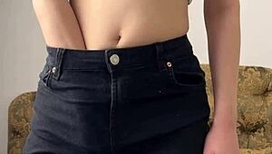 Cute Teen 18+ Fingers And Fucks Dildo In Homemade Shaved Pussy Wetness - Maiskii