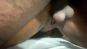 i jus couldn't stop watchin them two lesbians so i jumped right in