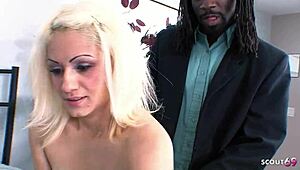 पेटाइट 18+ ब्लॉन्ड टीन 18+ पहले इंटररेसल बीबीसी सेक्स में ट्रिक्ड, बिग ब्लैक कॉक से