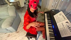 milfycalla sucks piano teacher's cock