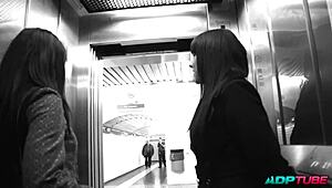 Lesbian fist fucking with double dildo penetration!