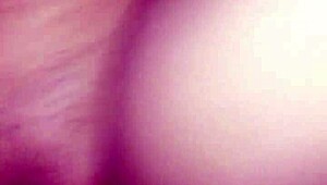 Wow, Venezuelan babe llena de flujo in this hot scene!