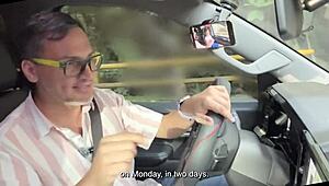 Colombian Melanie Caceres uses fuckmachine on city streets for squirt