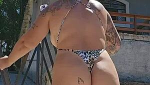 montando uma tenda na ch�cara usando um body socado no rabo