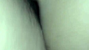 milf's first anal experience with moaning and creampie