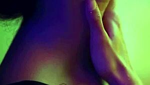 अलिना लोपेज और सिसिलिया लायन डिजिटल प्लेग्राउंड पर जंगली लेस्बियन चुदाई