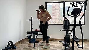 he masturbates in the gym when he talks to his lover 😈