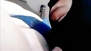 Eating milf stepmom's pussy then legs up to fuck her