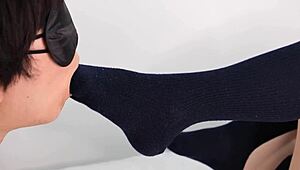 かわいい制服女子の紺ソックス 足コキ 素人 靴下コキ m男 美脚 足フェチ