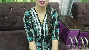 मेरी स्तेपसिस्टर अपना पहला लंड चूसना और लिक करना एन्जॉय करती है