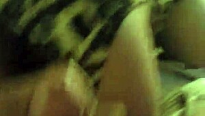 curvy woman gives blowjob while twerking