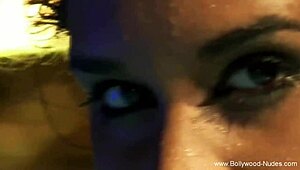 भारतीय लेडी ने पावरफुल तांत्रिक चुदाई रिचुअल ट्राई किया