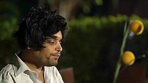 हॉट इंडियन मॉडल बिहारी बाबू की गांड चाटकर चोदती है एनल चुदाई