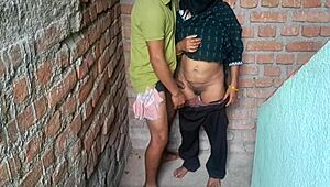 यंग इंडियन मुस्लिम औरतें कॉलेज पार्टी में डॉक्टर ब्रेसेस बनी के साथ टैबू डीपथ्रोट क्रीमपाई