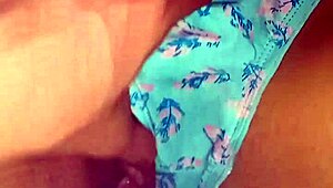 Fiz a novinha gozar no meu pau até ela não aguentar mais - mrcouple