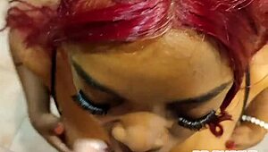 empregada negra faz o patrão gozar muito na sua boca e mete sem preservativo na buceta