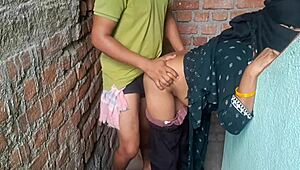 यंग इंडियन मुस्लिम औरतें कॉलेज पार्टी में डॉक्टर ब्रेसेस बनी के साथ टैबू डीपथ्रोट क्रीमपाई