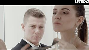 Submissive girlfriend mary kalisy gets pussy fucked by lover