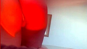 Morena enteada linda cheia de tesão dançando de calcinha