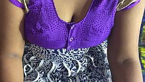 i fucked the hot bihari bhabhi passionately with fingering and squirting