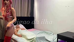 Enfermeira pagou boquete sentou com força e levou gozada no rabo