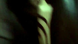 Amateur moves her big ass in HD outdoors