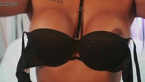 i lovve how mariana martix makes you have an orgasm in one minute