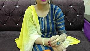 सौतेला भाई सौतेली बहन को चुदाई का पाठ पढ़ाता है