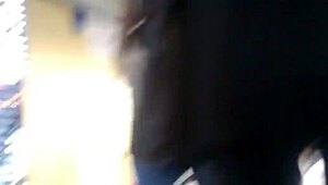 Amateur moves her big ass in HD outdoors