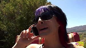 Hot blonde MILF seduces skinny bitch with flirty massage?