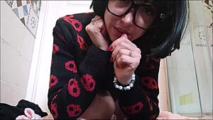 The suppository does not want to enter but i push it all the way