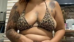 Making video call with acquaintance, flashing redhead pussy