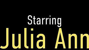 Julia Ann and Jessica Jaymes savor mature wet pleasures together