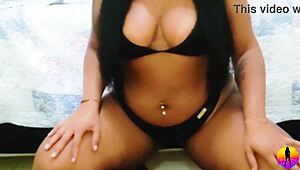 Sensual Dance Leads to Intense Cum in Latina Siririca