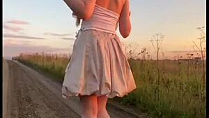 elza kom's sexy dance in lingerie captivates