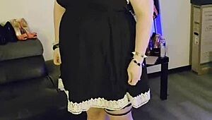 Watch Sandra Expose Her Mature BBW Curves And Masturbate On Home Video!