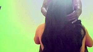 यंग होममेड बीवी को पति ने उठाकर डॉगी रफ चुदाई ऑर्गेज्म क्रीपी