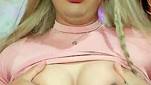 rosadita's trans cock throbs as she yanks it hard