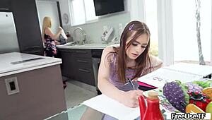 fleshlight freeuse gets wild with aaliyah love, reese robbins and wrex oliver in bed