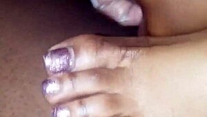 hey wanna see these toes wrapped tight around a throbbing cock?